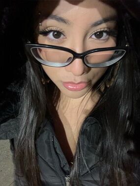 Hello lovely’s! I’m Sharon ♥︎